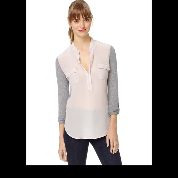 Aritzia Babaton silk JULIEN Blouse BEIGE/ GARY XS - Picture 1 of 5